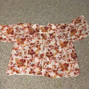 Floral, light, open front top ⭐️Open to offers⭐️